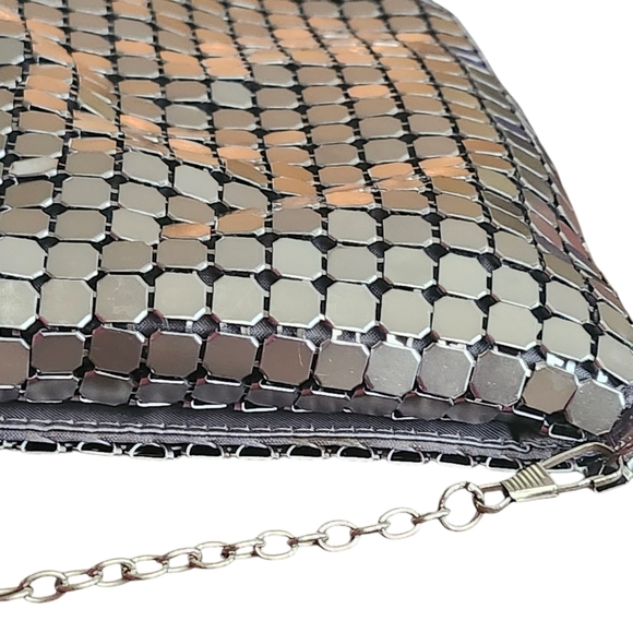 Silver‎ chain mail crossbody bag magnetic snap closure chain strap vintage - Picture 5 of 8